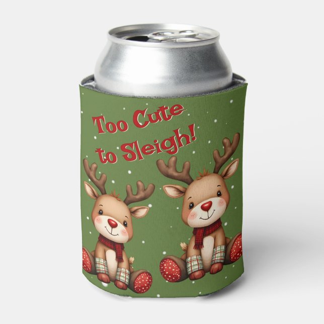 Porta-lata Sweet Reindeer Pair in Holiday Snowfall (Can Front)