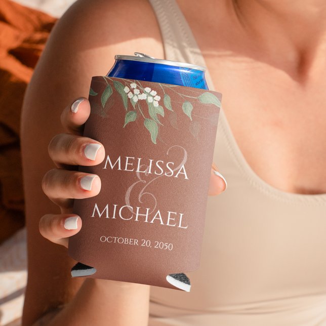 Porta-lata Terracotta Greenery Script Casamento Personalizado (Terracotta floral greenery wedding can cooler. )