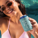 Porta-lata Última Vela Antes da Festa de solteira do Véu<br><div class="desc">Celebre seu fim de semana de solteira, fuga ou festa de barco com esses resfriadores personalizados exclusivos. O design personalizado apresenta um fundo aqua de verão com "última vela antes do véu" em caracteres gravados à mão e uma ilustração náutica da âncora. Personalize com o nome, o ano e o...</div>