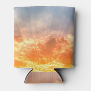 Porta-lata Um pôr do sol colorido: um crepúsculo no céu.