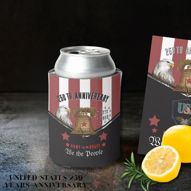 Porta-lata US 250 We the People Hand-Drawn Eagle and  Bell (US 250 We the People Hand-Drawn Eagle and Bell Can Cooler)