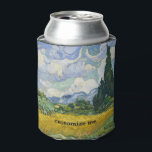 Porta-lata Vincent Van Gogh Campo de trigo com Cyprestes Pers<br><div class="desc">Belo trabalho de arte de 1889 pelo famoso pintor Vincent Van Gogh,  um dos meus artistas favoritos do período impressionista. Esta arte paisagista impressionista pode resfriar ciprestes verdes altos colocados contra bonito nuvens girando sobre um campo de trigo. Personalize com seu próprio texto.</div>