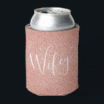 Porta-lata Wifey Pink Glitter Honeymoon Fresca<br><div class="desc">Rosa Rosa Rosa Dourada Escuridão Rosa Escuridão Pode Arrefecer para Celebração de Festas de casamento ou Lua de mel.</div>