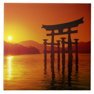 Portão O-Torii, santuário Itsukushima, Miyajima,