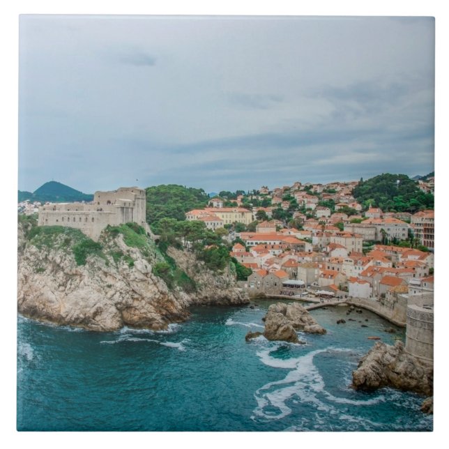 Porto de Dubrovnik e centro urbano (Frente)