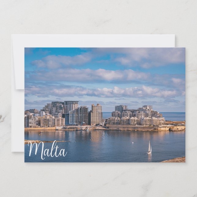 Porto de Sliema e arranha-céus em Malta (Frente)