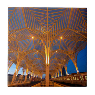 Portugal, Lisboa. Vista da Estação Moderna