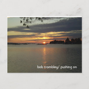 Postal empurrando no cartão postal1