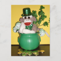 Ernie o cartão do dia do St Patrick do macaco da