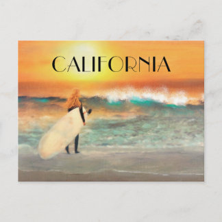 Postal Garota Californiana na Praia ao Pôr do Sol Cartão