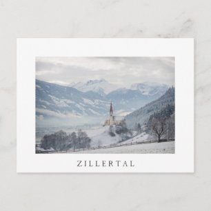 Postal Igreja em Zillertal no cartão branco do texto do