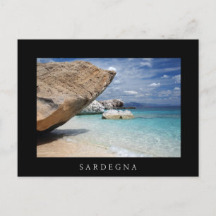 Postal Praia da Sardenha com grandes rochas - cartão post