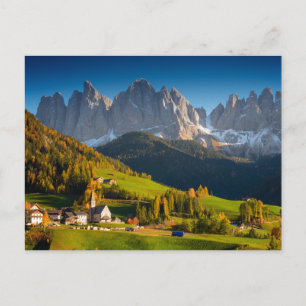 Postal Vila das dolomites no cartão da queda