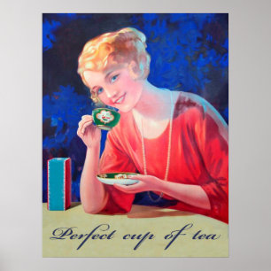 Poster A mulher está bebendo o copo perfeito do chá,