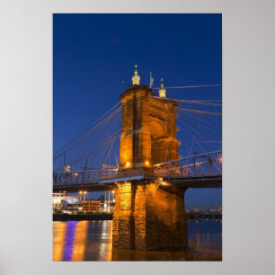 Pôster A silhueta de Cincinnati, Ohio, EUA ao anoitecer