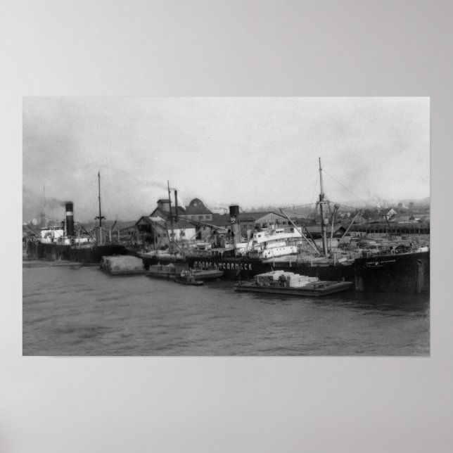 Pôster Aberdeen, WA - Vista da Frente das Águas e da Nave (Frente)