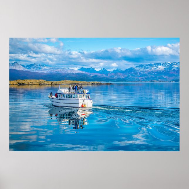 Poster Adventure in Beagle Channel, Ushuaia, Argentina (Frente)