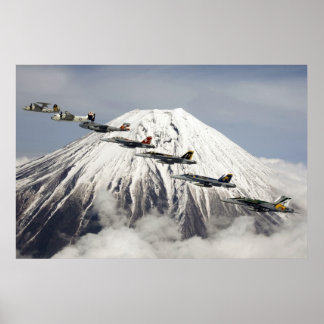 Pôster Aeronaves Sobre O Monte Fuji, Japão
