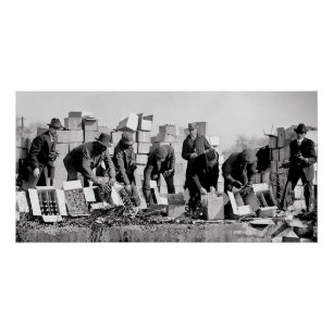 Pôster Agentes Proibidores Destruindo Liquidez Ilegal 192