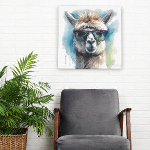 Poster alpaca branca e bonita vestindo óculos escuros