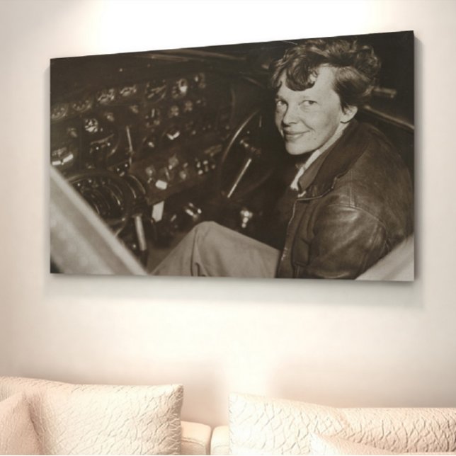 Poster Amelia Earhart Candid Airplane Cockpit Foto 1937 (Criador carregado)