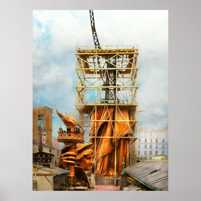 Poster Americana - Estátua da Liberdade - Metade vestida  (Frente)