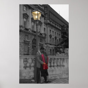 Pôster Amor sob uma luz de rua