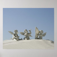 Angel figurinas com instrumentos musicais em