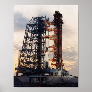 Pôster Apollo 8 na plataforma de lançamento