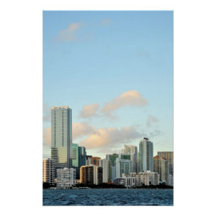 Pôster Arranha-céus de Miami contra o céu claro largo