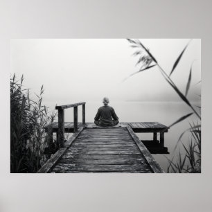 Poster Arte em Preto e Branco de Meditação Zen em Pier de