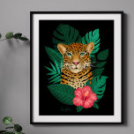 Poster Arte Floral na moda da Selva Leopard | Preto Verde<br><div class="desc">Esta impressão de arte impressionante apresenta um leopardo desenhado pela mão, com folhas da selva tropical e uma flor de hibisco rosa brilhante sobre um fundo de cor personalizado (mostrado em preto). Moderno, bonito e único - faz um presente excelente! *Trabalho de arte / Ilustração de Tracey Khalei / Impressões...</div>