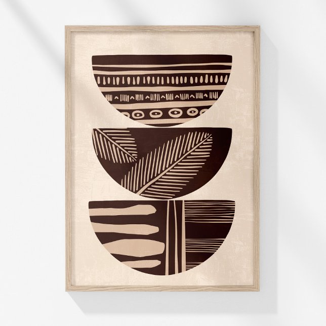 Poster Arte impressa em parede de tigelas abstratas triba (Boho Neutral Abstract Tribal Bowls Wall Art in a wooden frame on a sunny white wall.)