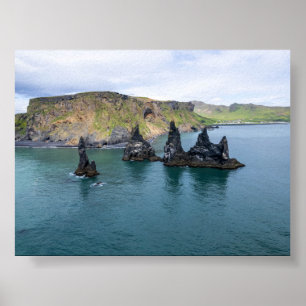 Poster As formações rochosas Reynisdrangar na Islândia