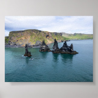 Poster As formações rochosas Reynisdrangar na Islândia