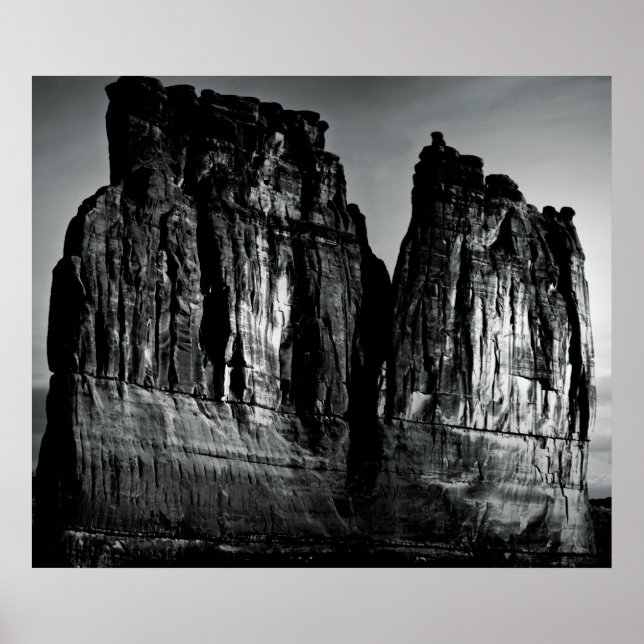 Pôster As torres Awaiteth (Frente)