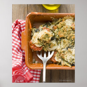 Pôster Assar vegetal com batatas, tomates, alho-porros