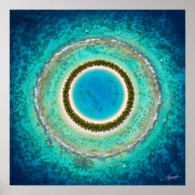 Poster Atol Circular Perfeito Vista de Satélite (Frente)