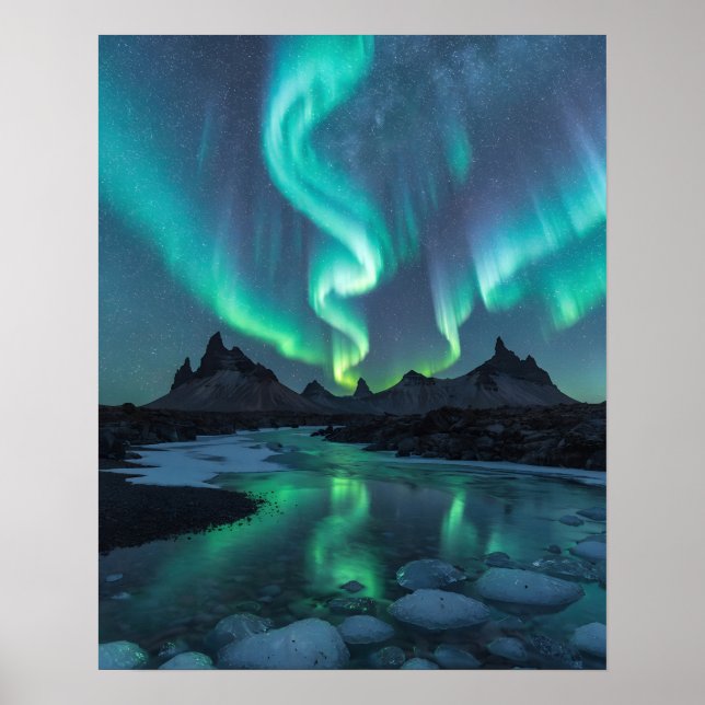 Poster Aurora Sobre a Natureza Islandesa (Frente)