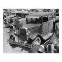 Automóveis na rua principal, 1941. Vintage Photo