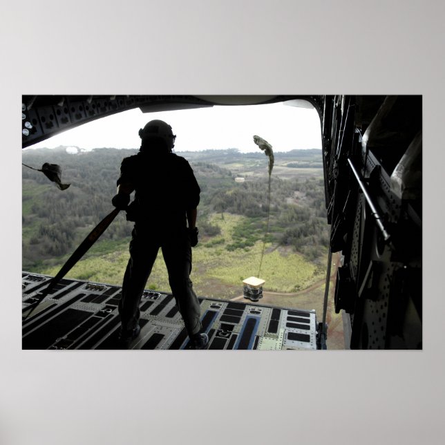 Pôster Avião assiste a queda de um pacote de prática (Frente)