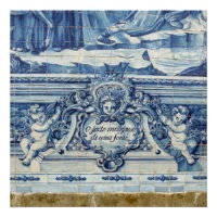Azulejos de paredes brancas e azuis portuguesas co
