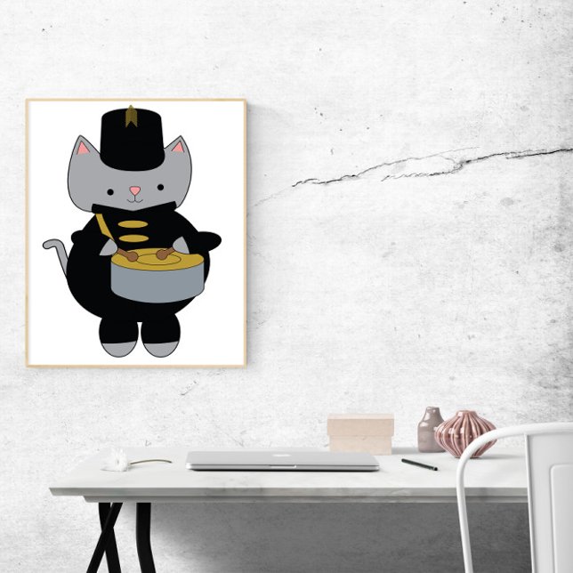 Poster Banda de Marcha, Tambor de Snare Preto e Dourado (A poster of a cat in a black and gold marching band uniform playing the snare drum.)