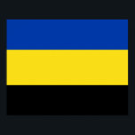 Pôster Bandeira de Gelderland<br><div class="desc">Bandeira de Gelderland,  uma província dos Países Baixos. A bandeira é um tricolor horizontal de azul,  amarelo e preto. Suas cores se originam do casaco de braços de Gelderland que,  por sua vez,  se baseava no casaco de braços do Hertogdom Gelre.</div>
