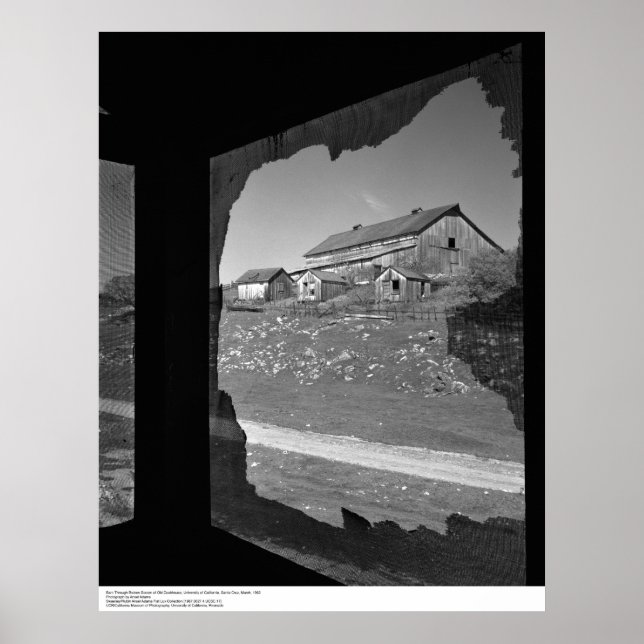 Pôster Barn através da Tela Quebrada do Antigo Cookhouse (Frente)