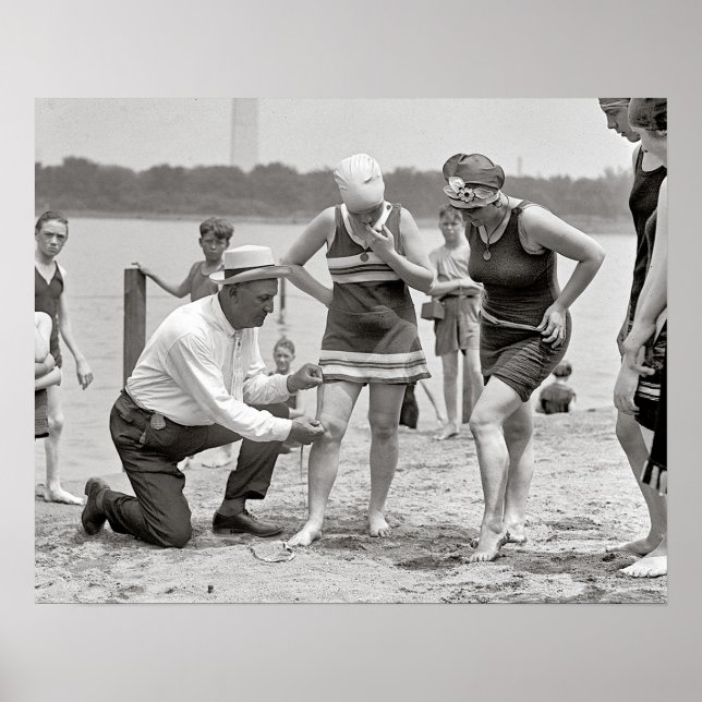 Pôster Beach Police, 1922. Vintage Photo (Frente)