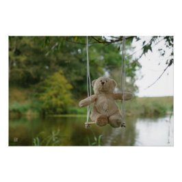 Pôster Beertje op schommel aan boom