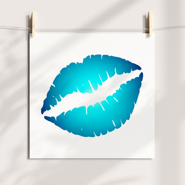 Pôster Beijo de Lábios em Azul Água em Branco (Aqua Blue Lipstick Kiss on White Poster)
