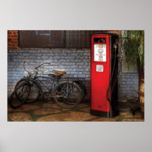 Pôster Bike - Two Bikes and a Gas Pump