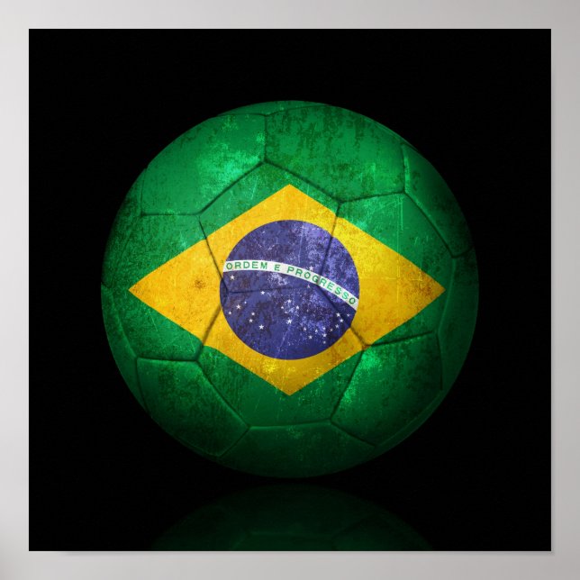 Pôster Bola de Futebol de Bandeira vestida no Brasil (Frente)